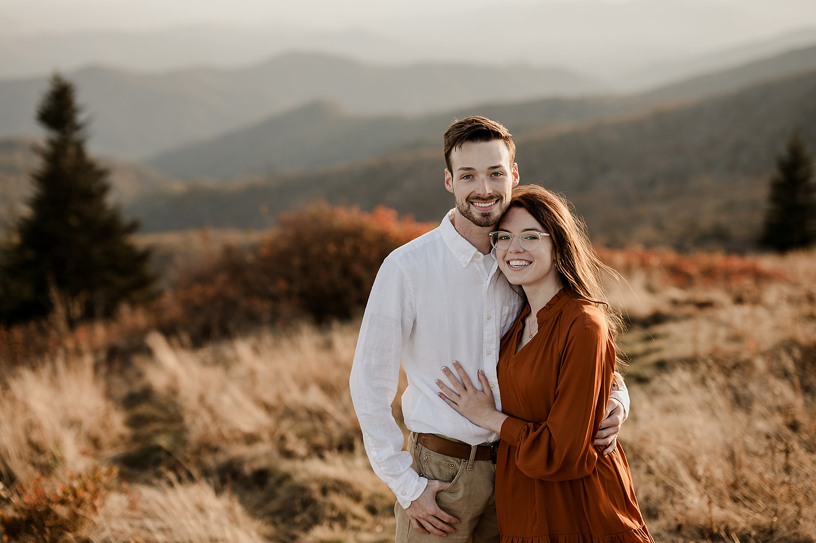 Engagement picture outlet outfits