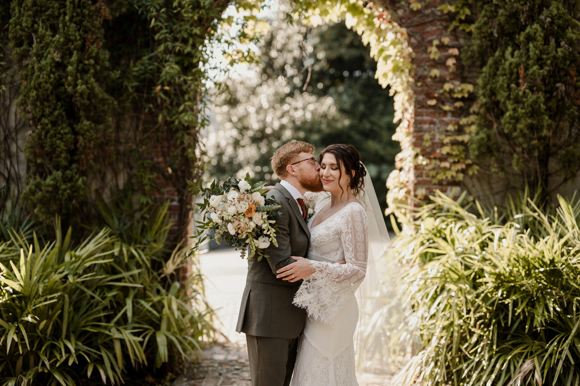 How to Pose with Your Wedding Party On Your Wedding Day - Atlanta, GA