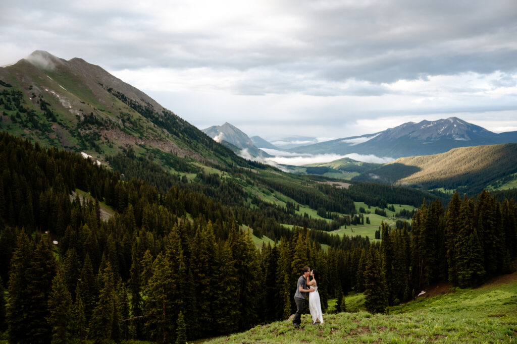 Crested Butte Colorado engagement photos 