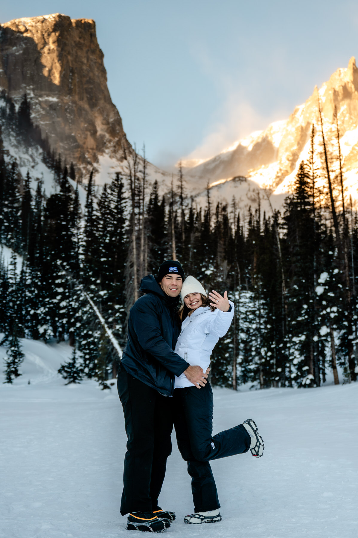 Rocky Mountain Proposal (Mills & Boon Love Inspired) (English