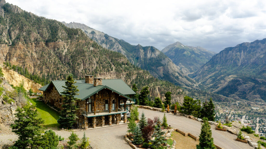 Gold mountain ranch Ouray wedding venue