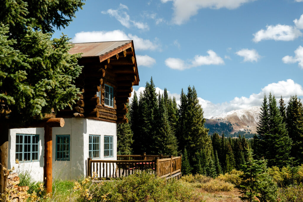Shrine Mountain Inn